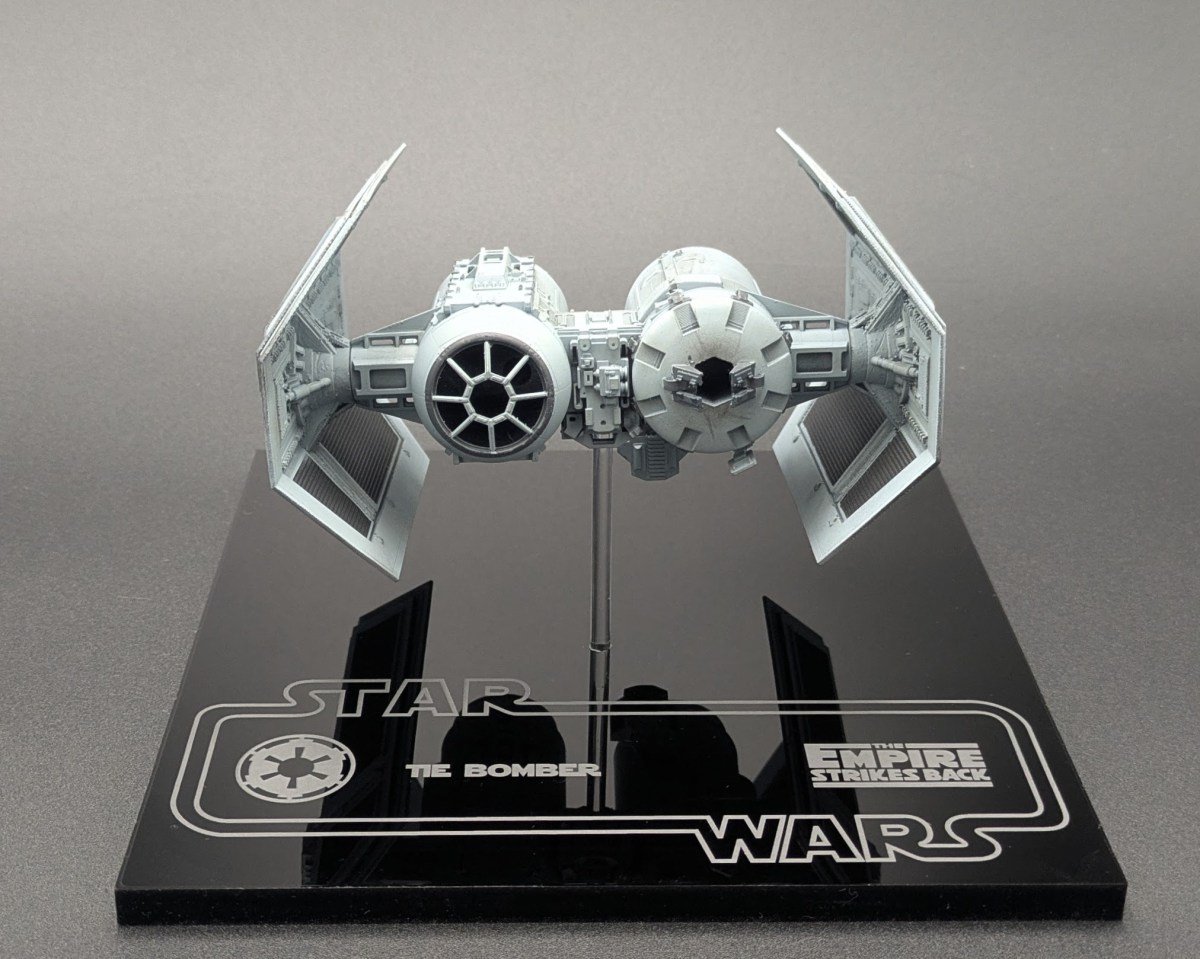 1/72 TIE Bomber